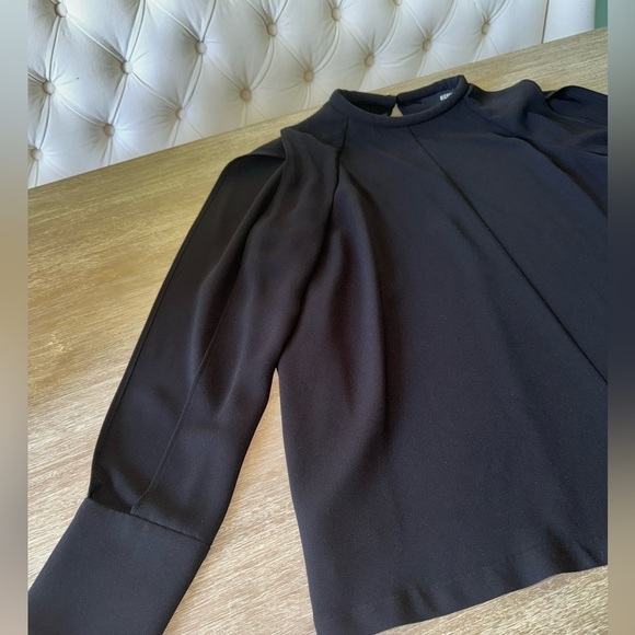 NICHOLAS L/S OPEN SLEEVE BLOUSE - Picture 3 of 9